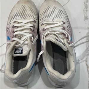 Nike women White and Purple Sneakers